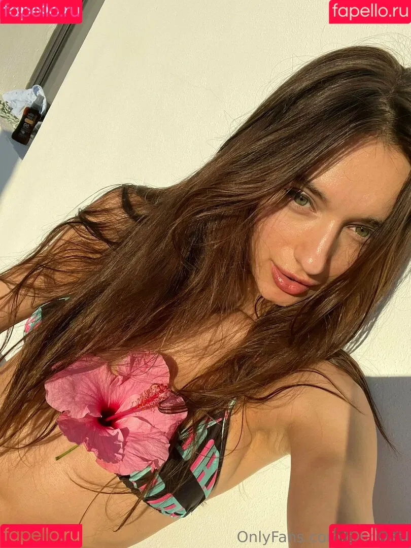 Gloria Sol / gloriasol / sonyafairy Onlyfans Photo Gallery 