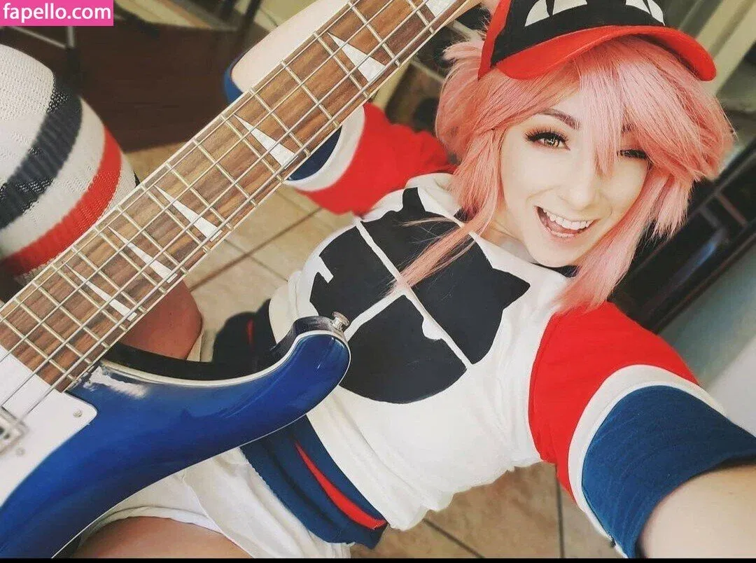 Deanna Davis / Itsrainingneon / itsrainingne0n Onlyfans Photo Gallery 