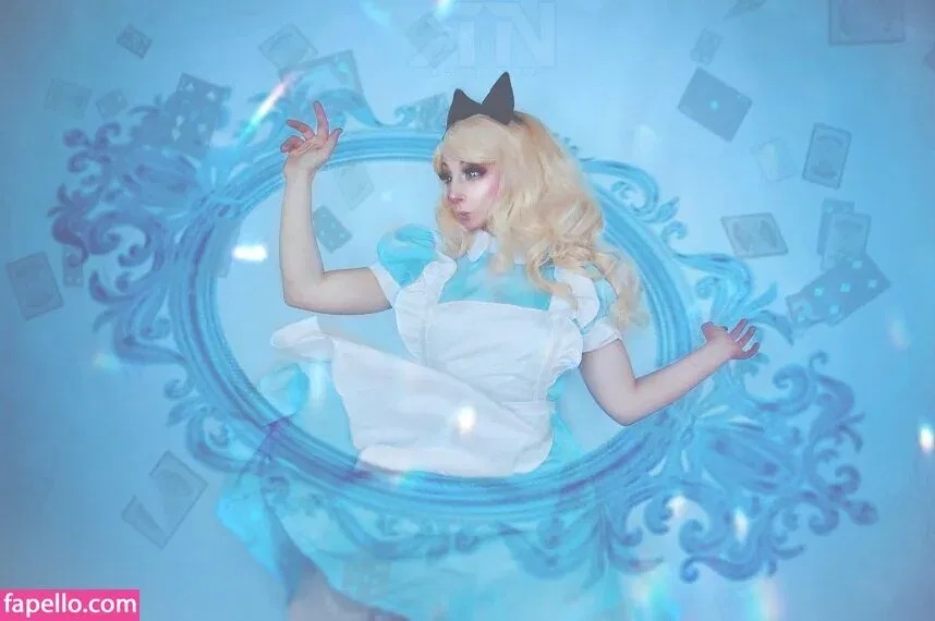 Deanna Davis / Itsrainingneon / itsrainingne0n Onlyfans Photo Gallery 