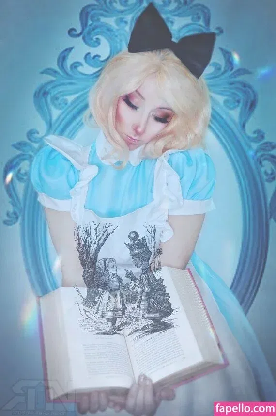 Deanna Davis / Itsrainingneon / itsrainingne0n Onlyfans Photo Gallery 