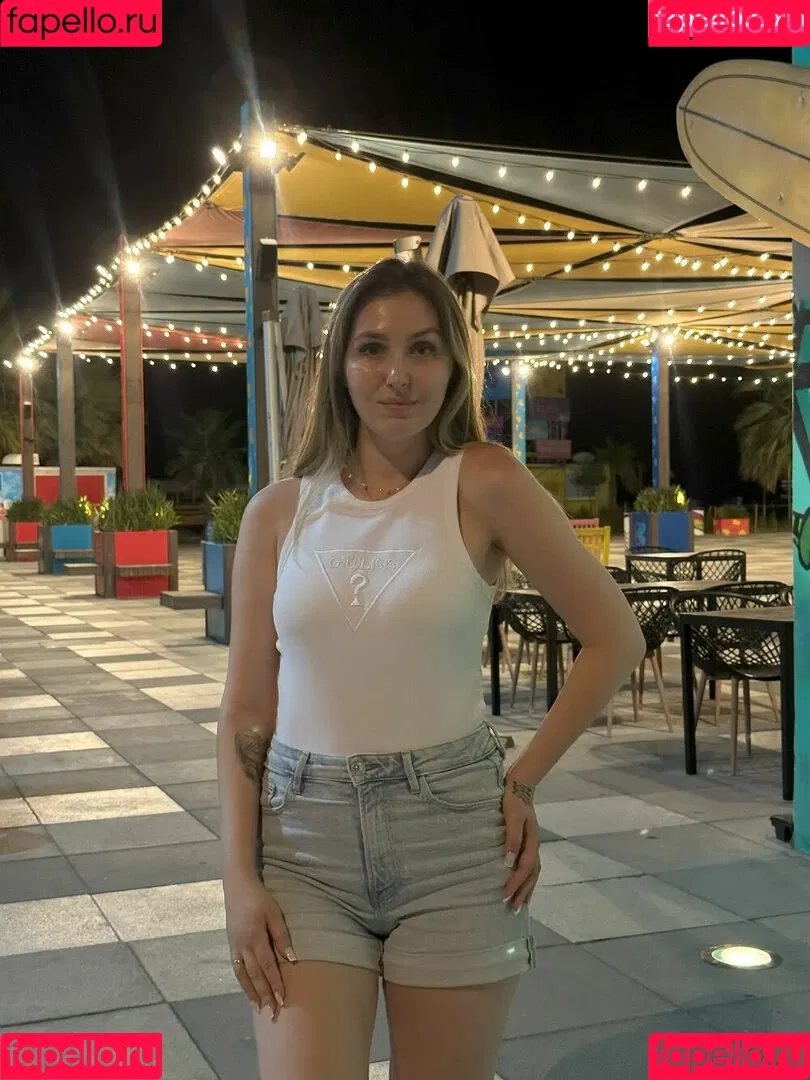 Alina Rai / AlinaRai / Sasha Paradise / alinarai07 Onlyfans Photo Gallery 