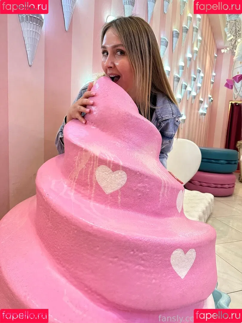 Alina Rai / AlinaRai / Sasha Paradise / alinarai07 Onlyfans Photo Gallery 