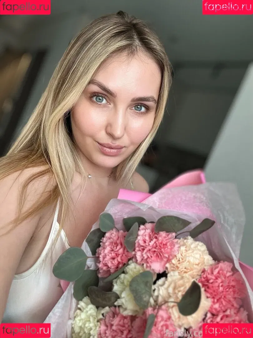 Alina Rai / AlinaRai / Sasha Paradise / alinarai07 Onlyfans Photo Gallery 