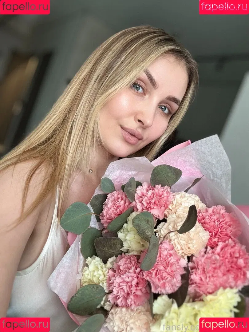 Alina Rai / AlinaRai / Sasha Paradise / alinarai07 Onlyfans Photo Gallery 