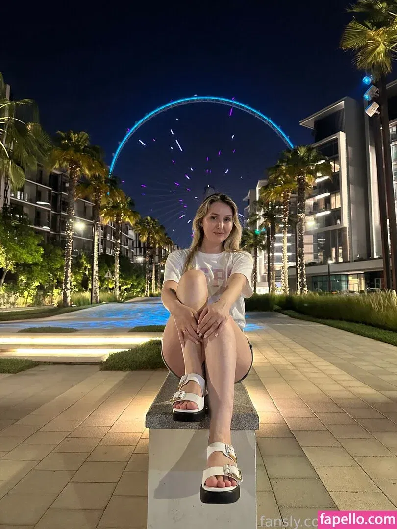 Alina Rai / AlinaRai / Sasha Paradise / alinarai07 Onlyfans Photo Gallery 