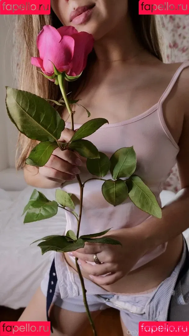 HoneyGirl / zzarraffa Onlyfans Photo Gallery 
