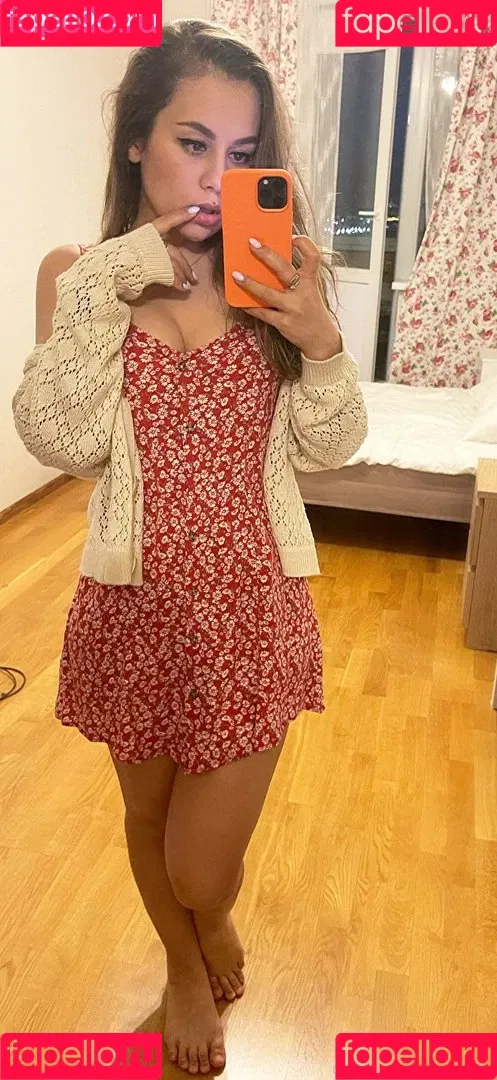 HoneyGirl / zzarraffa Onlyfans Photo Gallery 