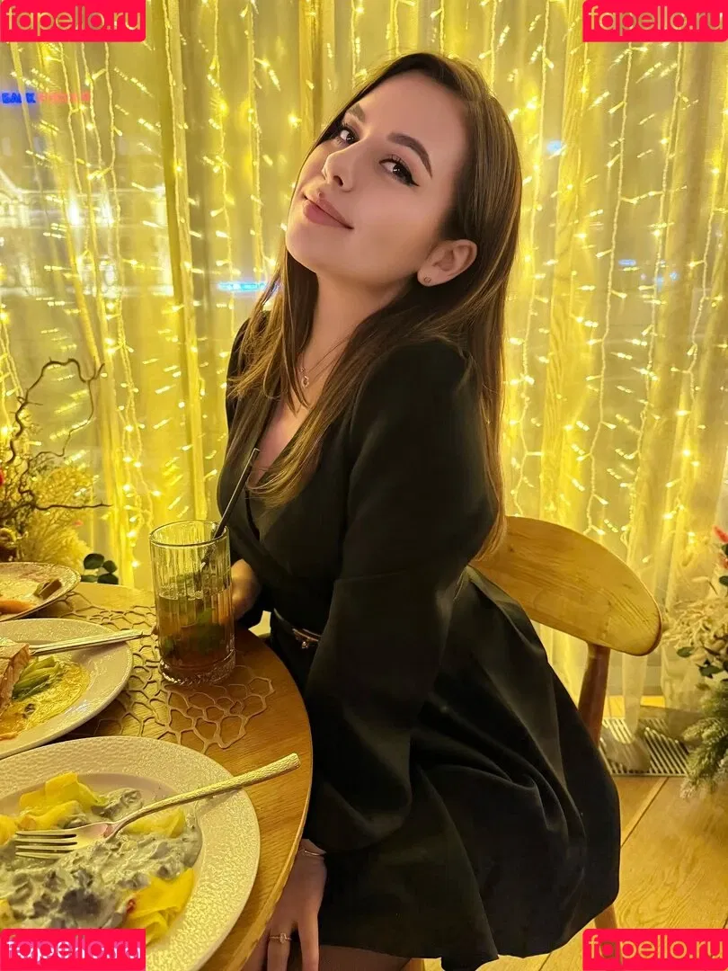 HoneyGirl / zzarraffa Onlyfans Photo Gallery 