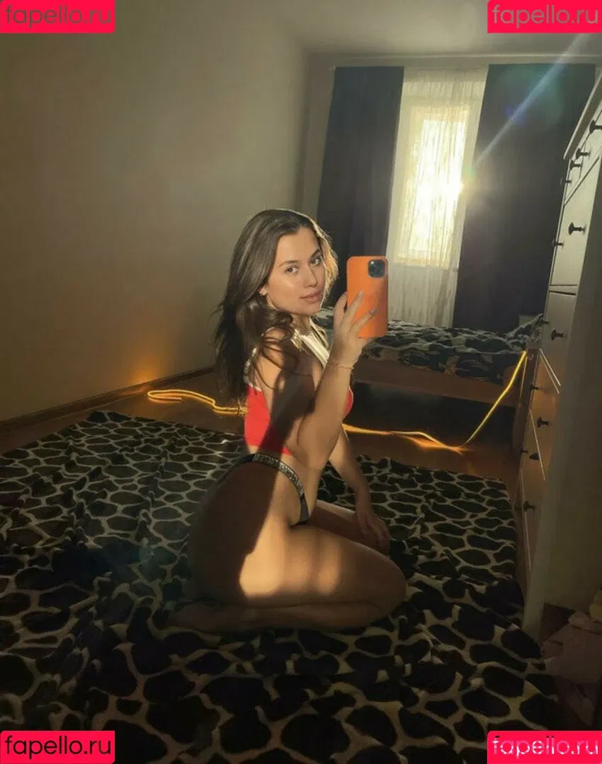 HoneyGirl / zzarraffa Onlyfans Photo Gallery 