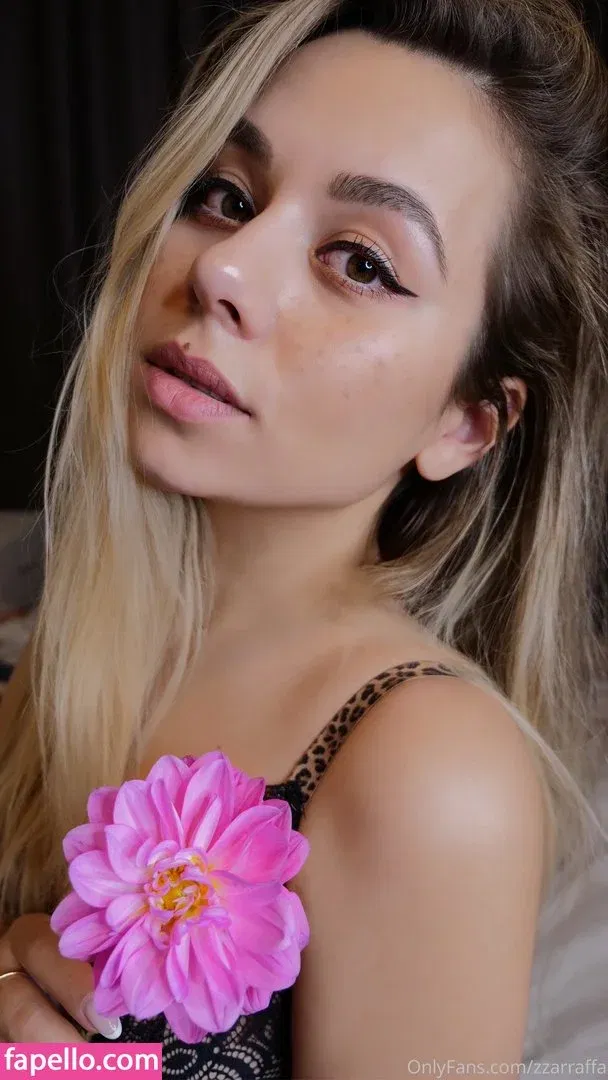 HoneyGirl / zzarraffa Onlyfans Photo Gallery 