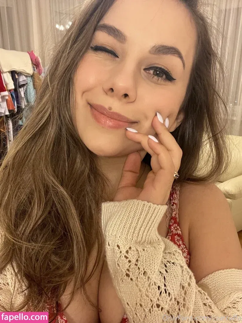 HoneyGirl / zzarraffa Onlyfans Photo Gallery 