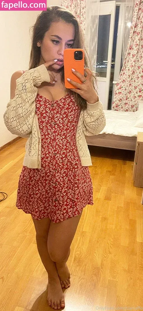 HoneyGirl / zzarraffa Onlyfans Photo Gallery 