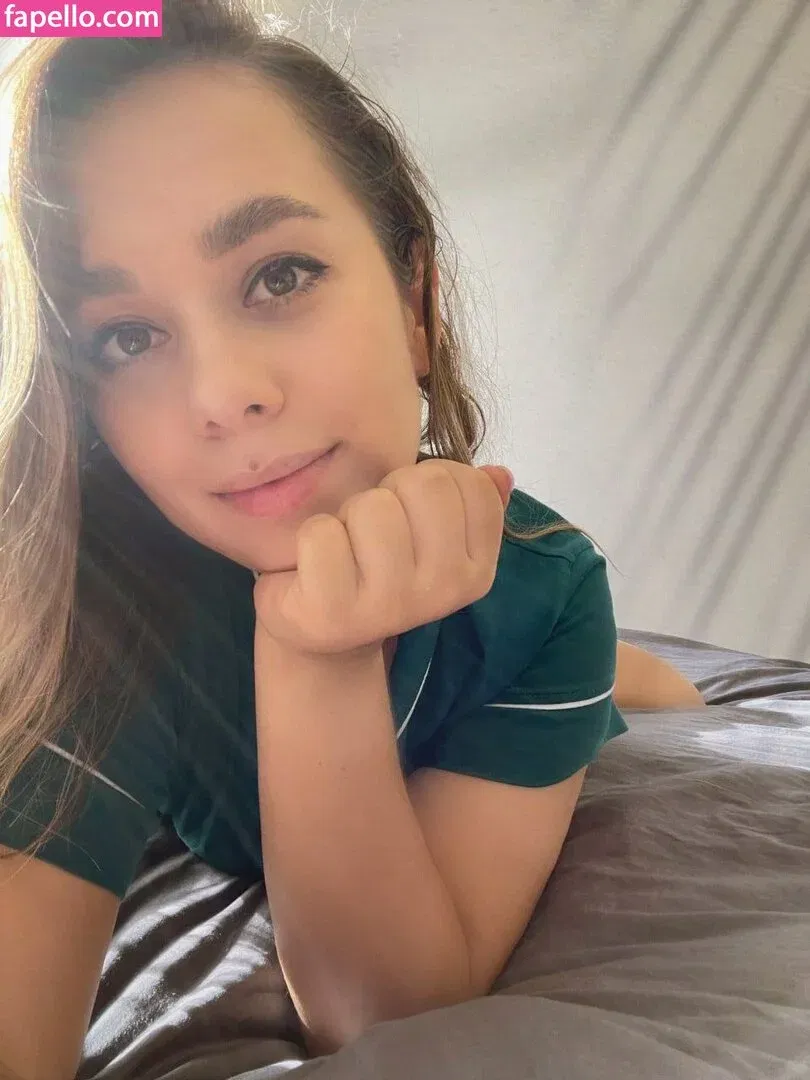 HoneyGirl / zzarraffa Onlyfans Photo Gallery 