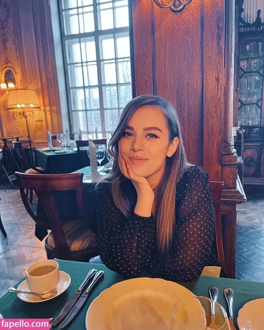 HoneyGirl / zzarraffa Onlyfans Photo Gallery 