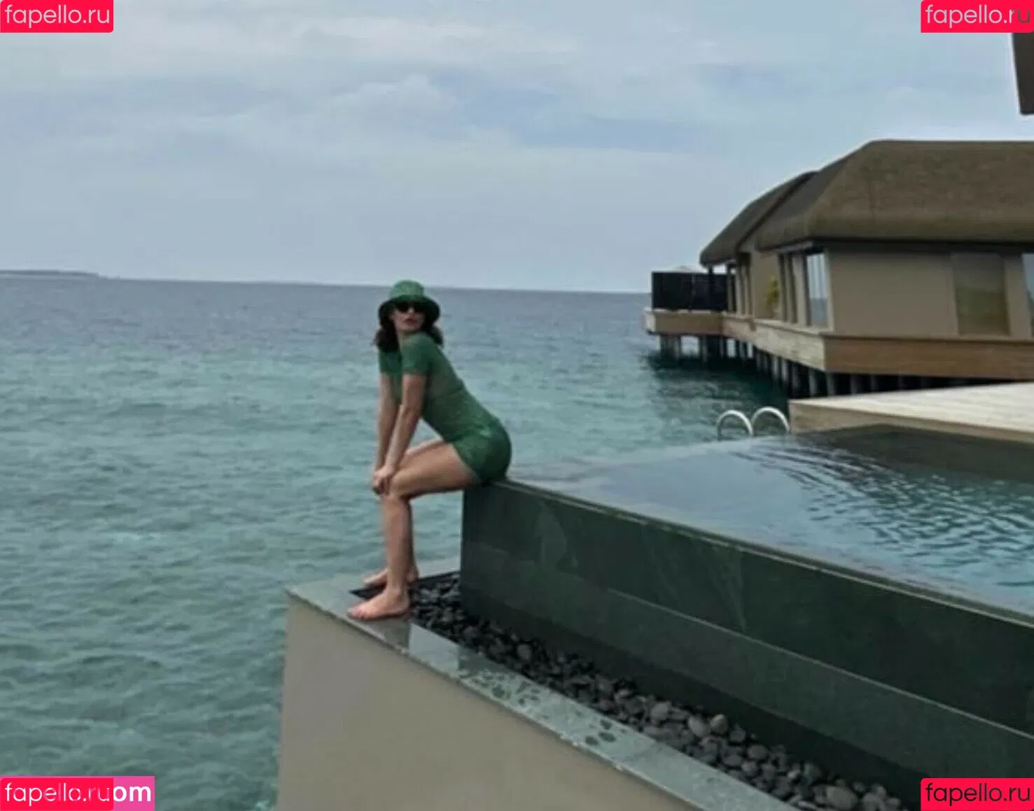 Lily James / lillyjames / lilyjamesofficial Onlyfans Photo Gallery 