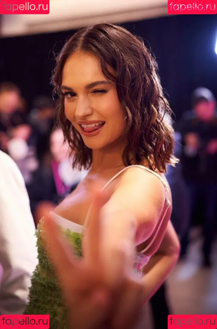Lily James / lillyjames / lilyjamesofficial Onlyfans Photo Gallery 