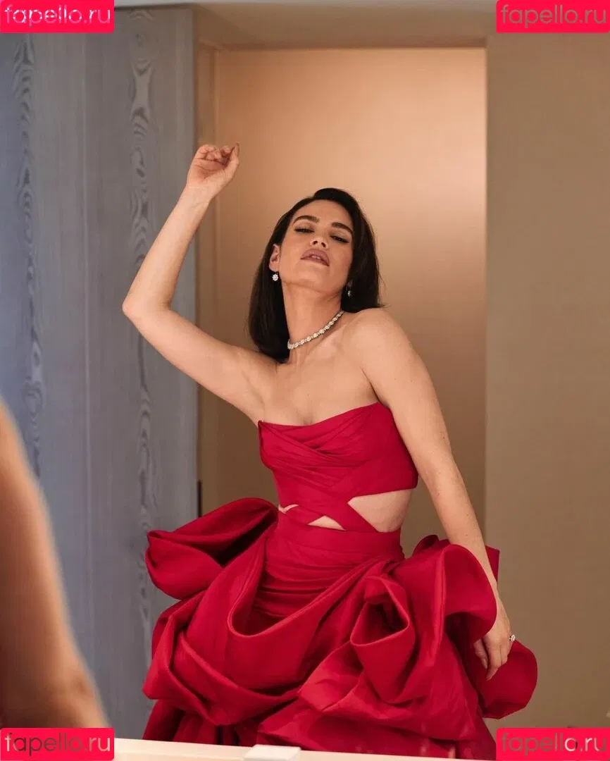 Lily James / lillyjames / lilyjamesofficial Onlyfans Photo Gallery 