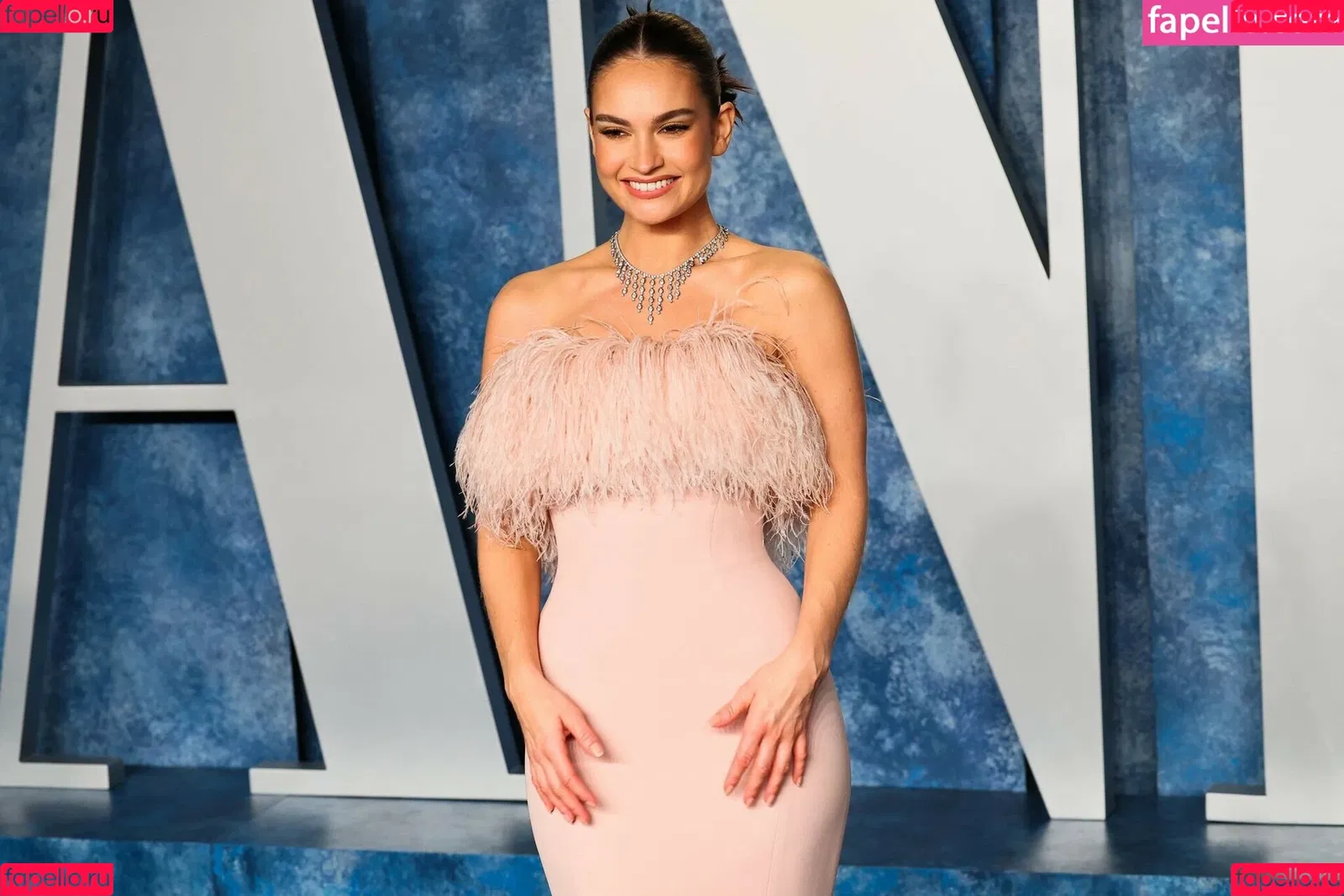 Lily James / lillyjames / lilyjamesofficial Onlyfans Photo Gallery 