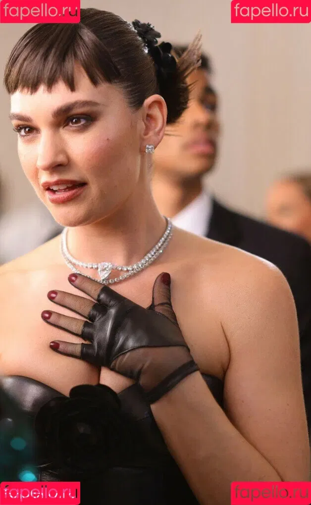 Lily James / lillyjames / lilyjamesofficial Onlyfans Photo Gallery 