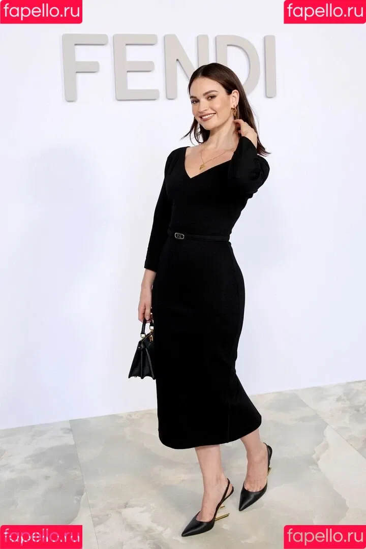 Lily James / lillyjames / lilyjamesofficial Onlyfans Photo Gallery 