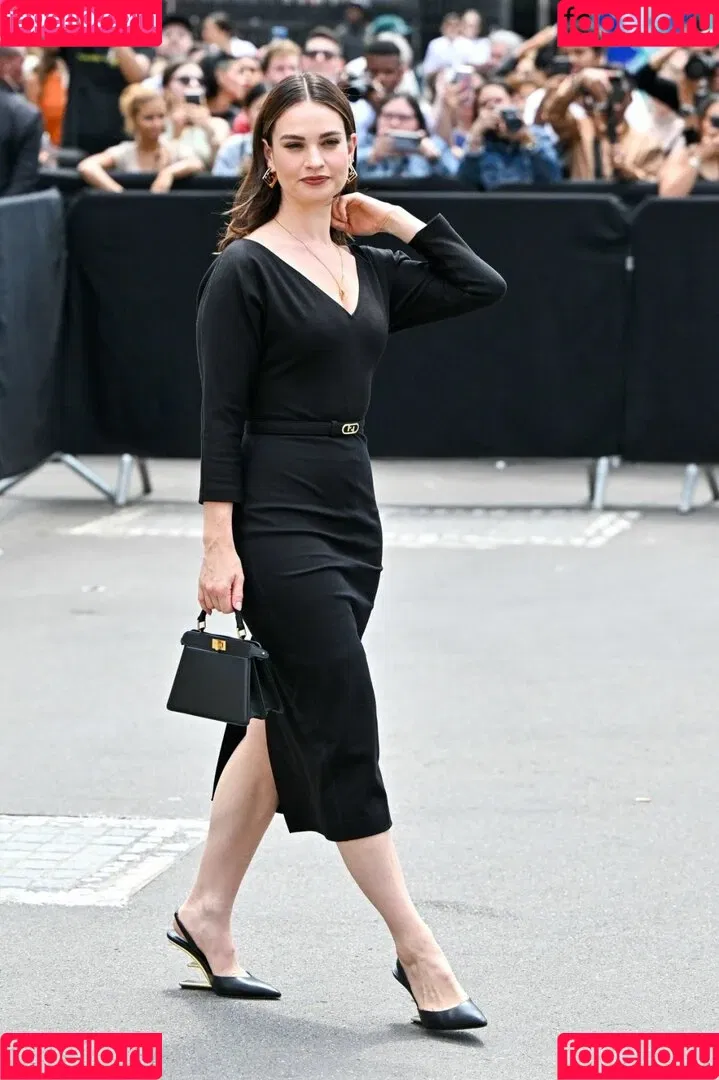 Lily James / lillyjames / lilyjamesofficial Onlyfans Photo Gallery 