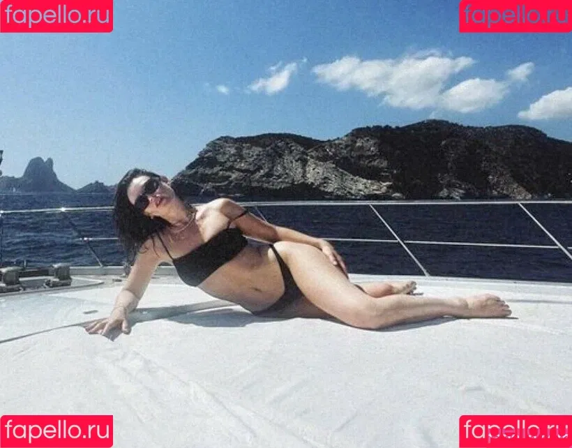 Lily James / lillyjames / lilyjamesofficial Onlyfans Photo Gallery 