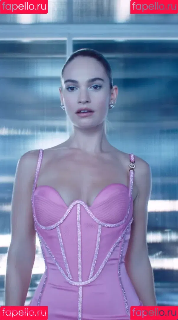 Lily James / lillyjames / lilyjamesofficial Onlyfans Photo Gallery 