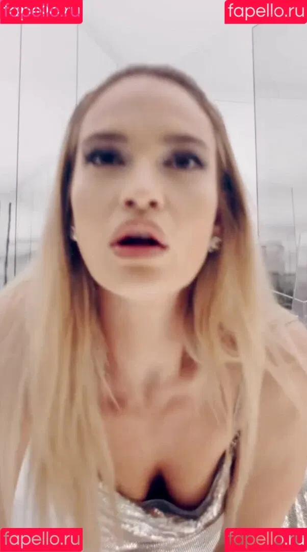 Lily James / lillyjames / lilyjamesofficial Onlyfans Photo Gallery 