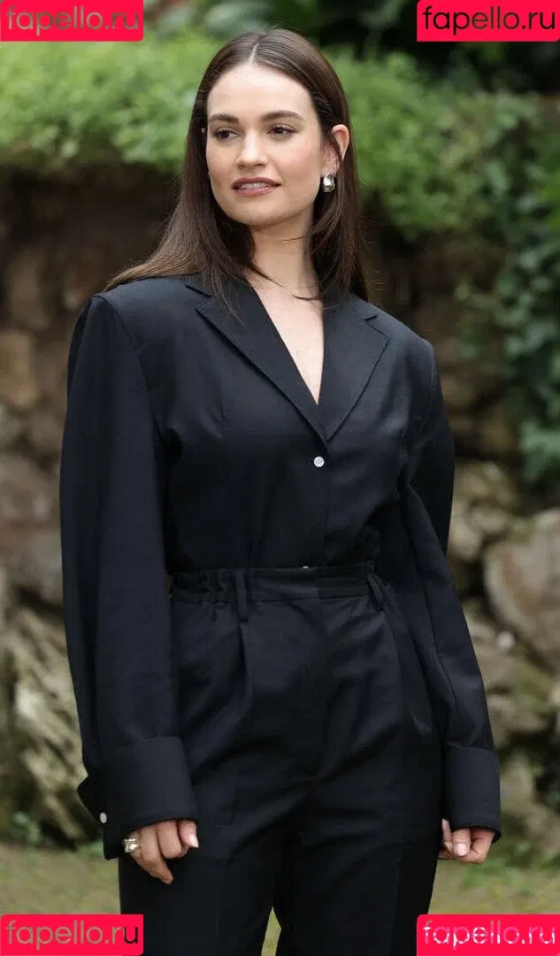 Lily James / lillyjames / lilyjamesofficial Onlyfans Photo Gallery 