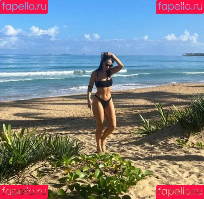 Lily James / lillyjames / lilyjamesofficial Onlyfans Photo Gallery 