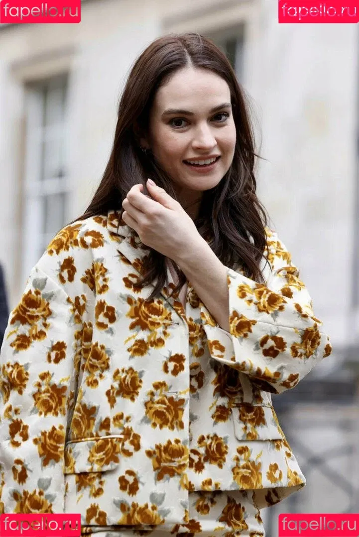 Lily James / lillyjames / lilyjamesofficial Onlyfans Photo Gallery 