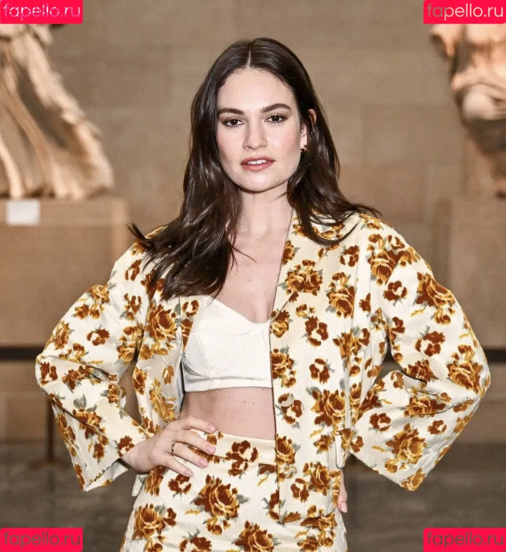 Lily James / lillyjames / lilyjamesofficial Onlyfans Photo Gallery 