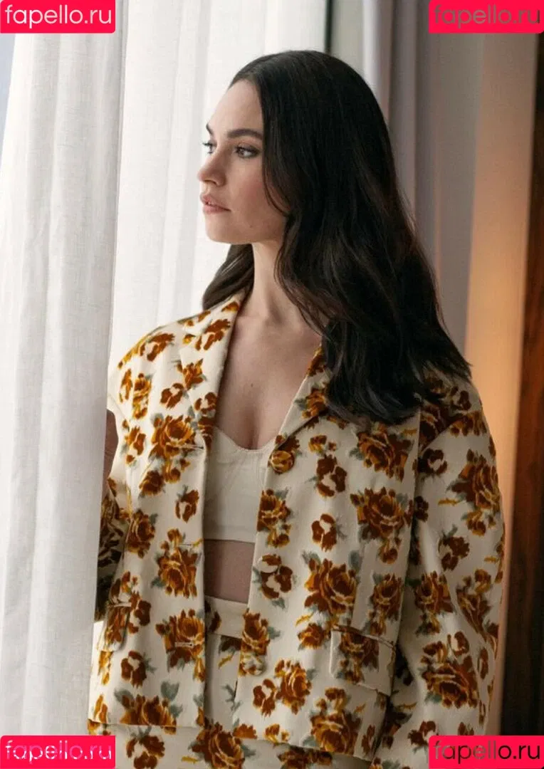 Lily James / lillyjames / lilyjamesofficial Onlyfans Photo Gallery 