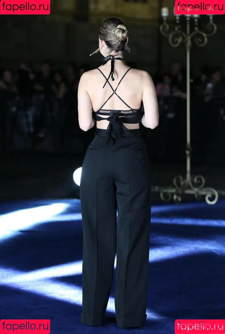 Lily James / lillyjames / lilyjamesofficial Onlyfans Photo Gallery 
