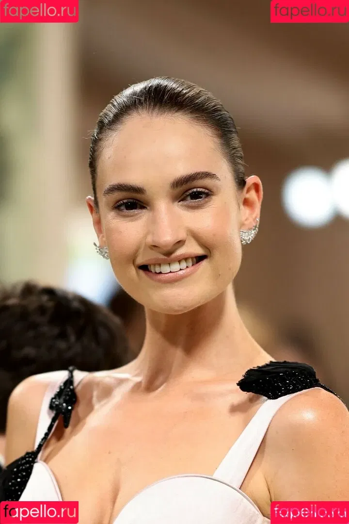 Lily James / lillyjames / lilyjamesofficial Onlyfans Photo Gallery 
