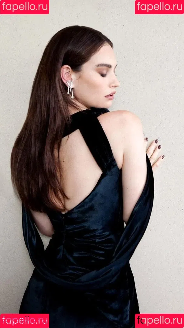 Lily James / lillyjames / lilyjamesofficial Onlyfans Photo Gallery 