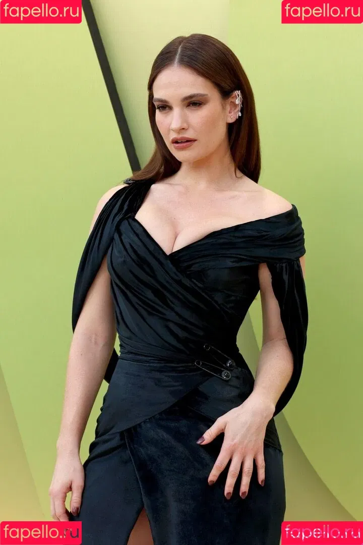 Lily James / lillyjames / lilyjamesofficial Onlyfans Photo Gallery 