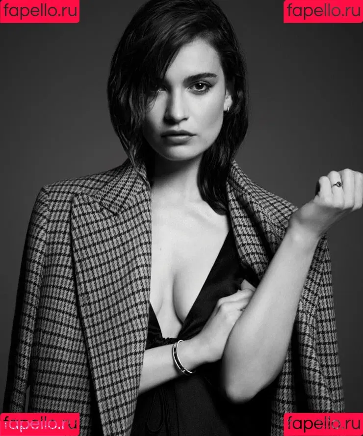 Lily James / lillyjames / lilyjamesofficial Onlyfans Photo Gallery 