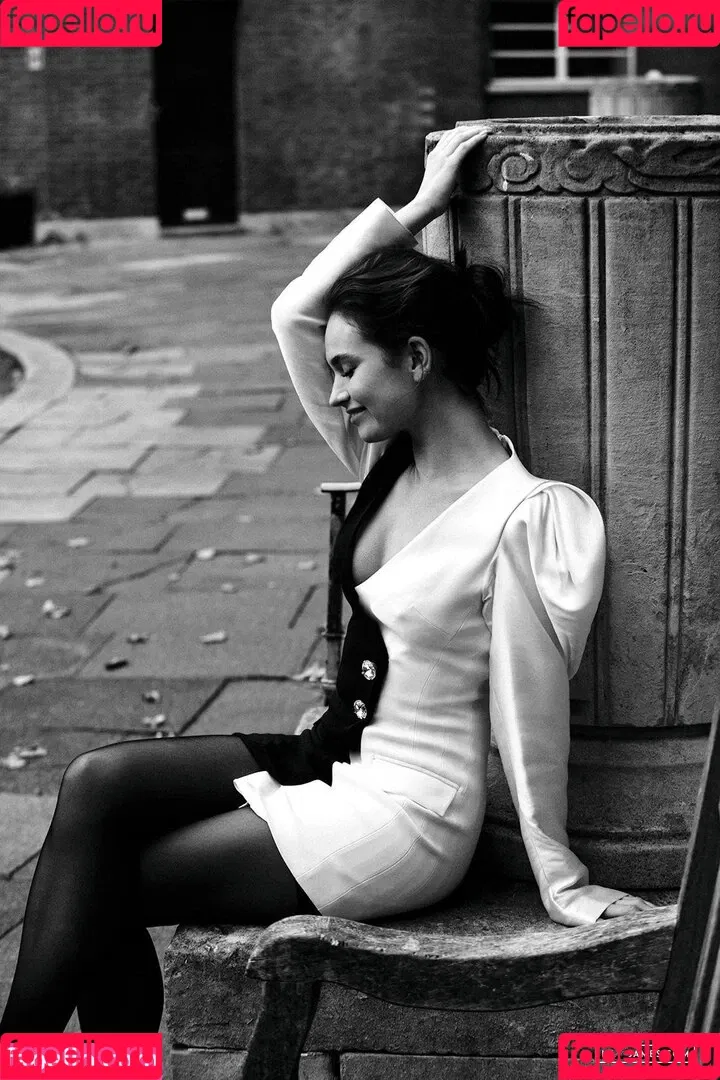 Lily James / lillyjames / lilyjamesofficial Onlyfans Photo Gallery 