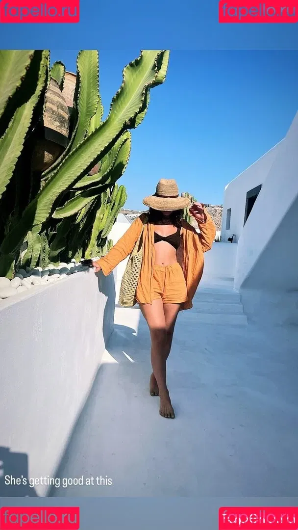 Lily James / lillyjames / lilyjamesofficial Onlyfans Photo Gallery 