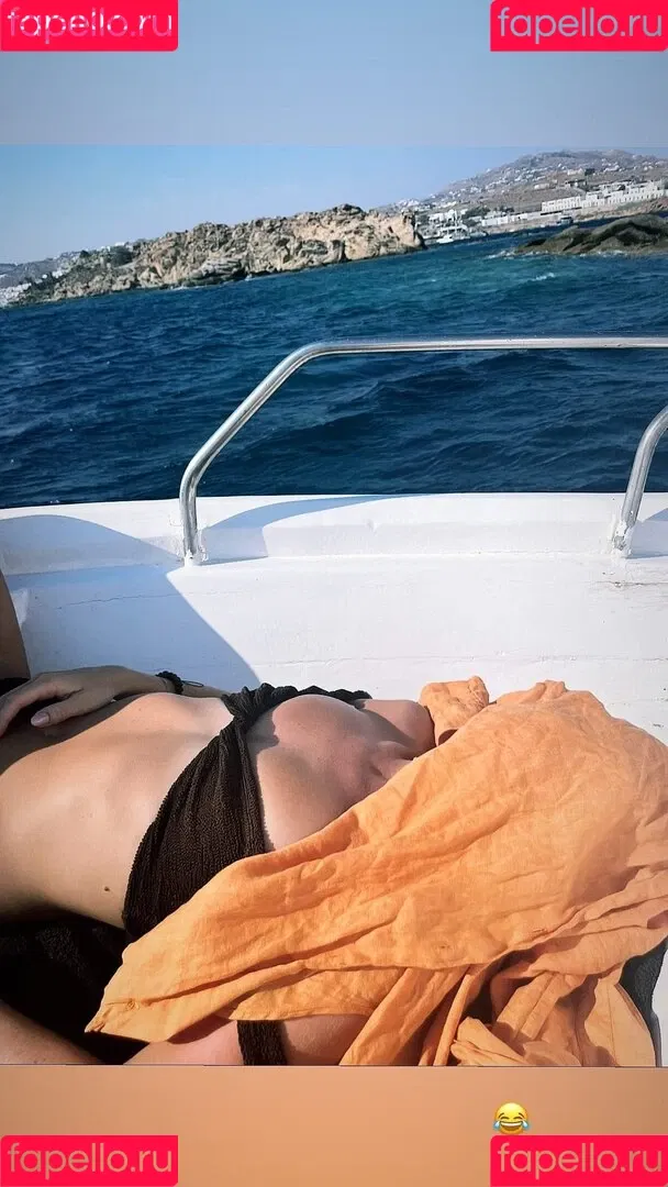 Lily James / lillyjames / lilyjamesofficial Onlyfans Photo Gallery 