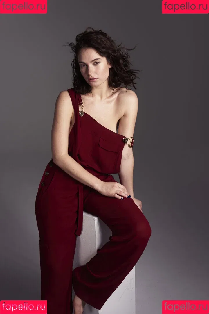Lily James / lillyjames / lilyjamesofficial Onlyfans Photo Gallery 