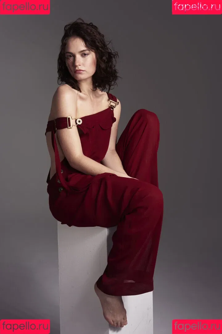 Lily James / lillyjames / lilyjamesofficial Onlyfans Photo Gallery 