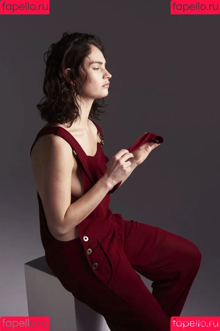 Lily James / lillyjames / lilyjamesofficial Onlyfans Photo Gallery 