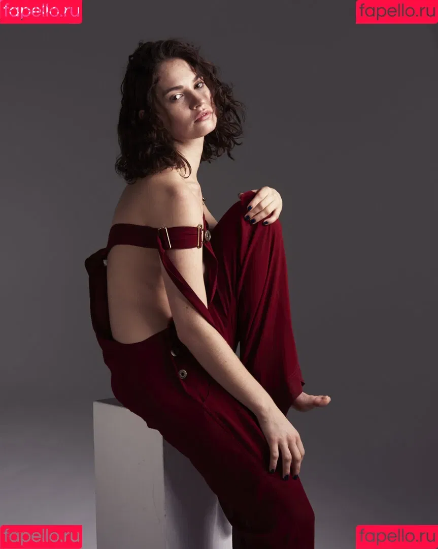 Lily James / lillyjames / lilyjamesofficial Onlyfans Photo Gallery 