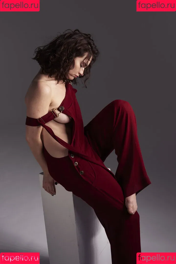 Lily James / lillyjames / lilyjamesofficial Onlyfans Photo Gallery 