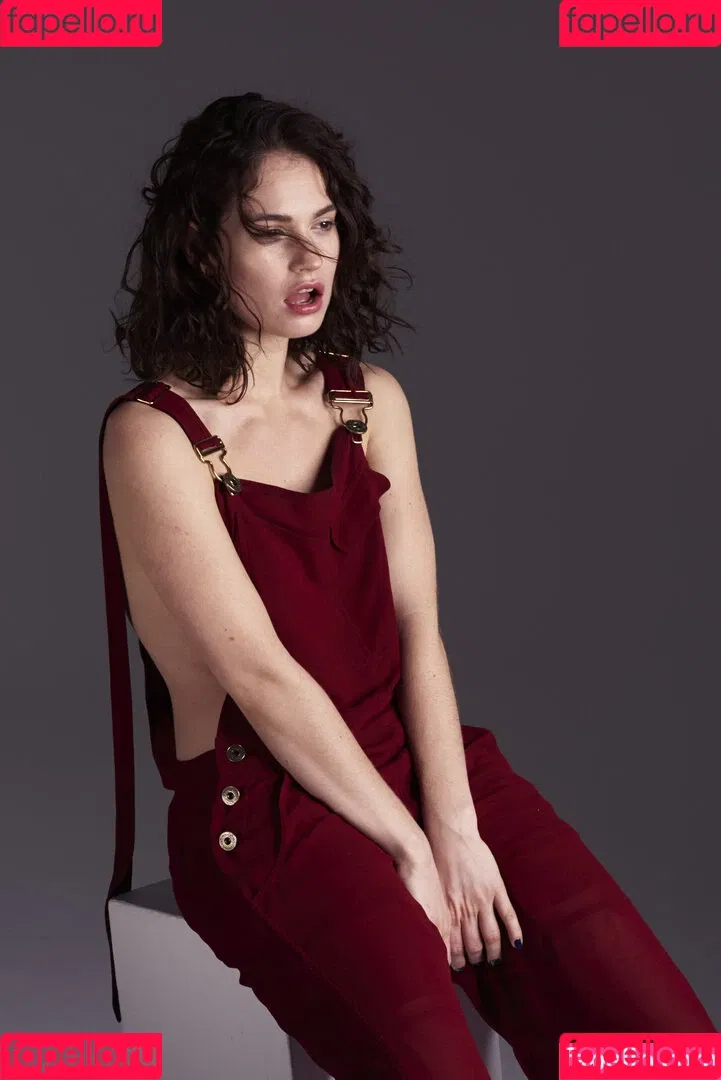 Lily James / lillyjames / lilyjamesofficial Onlyfans Photo Gallery 