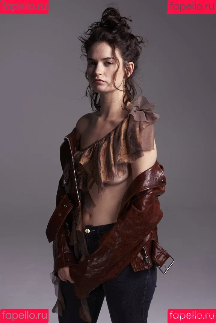 Lily James / lillyjames / lilyjamesofficial Onlyfans Photo Gallery 