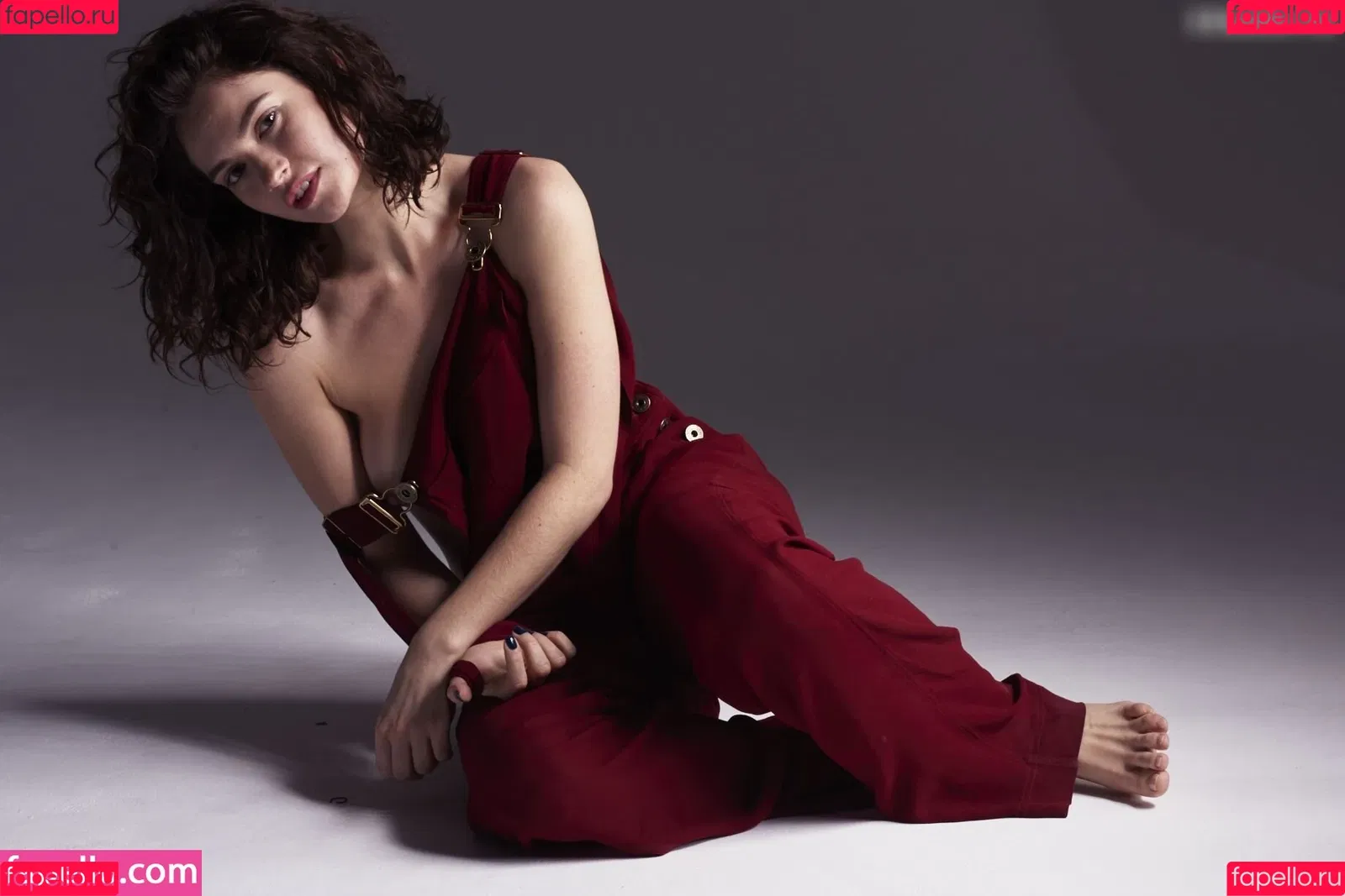 Lily James / lillyjames / lilyjamesofficial Onlyfans Photo Gallery 