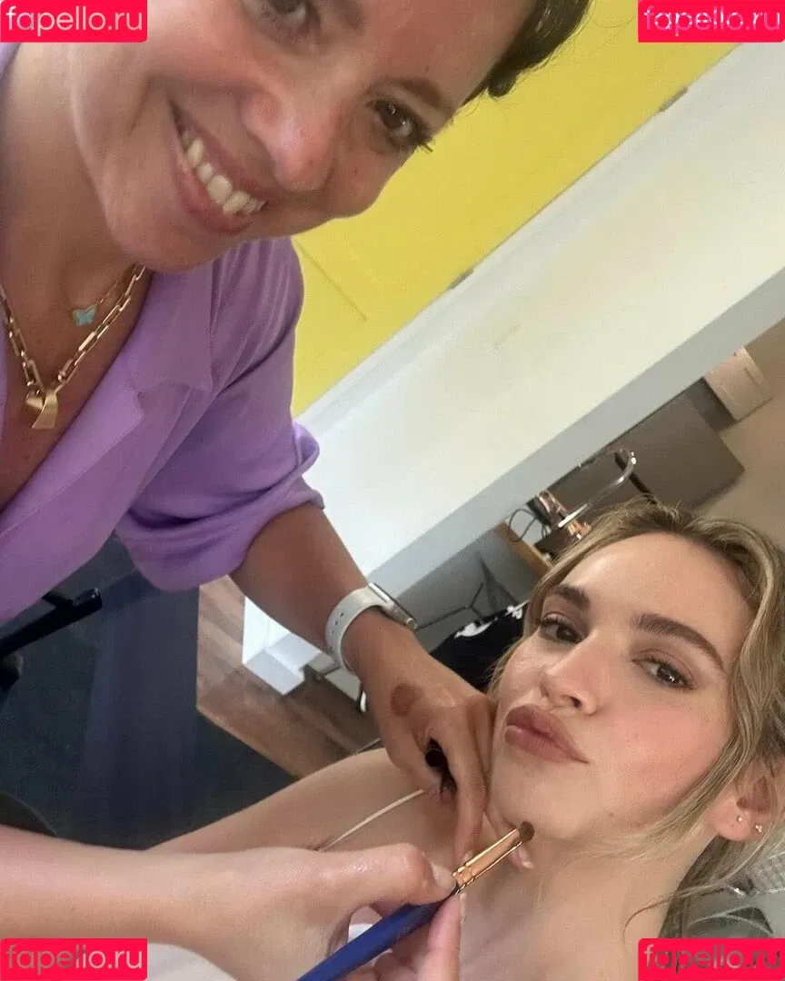 Lily James / lillyjames / lilyjamesofficial Onlyfans Photo Gallery 